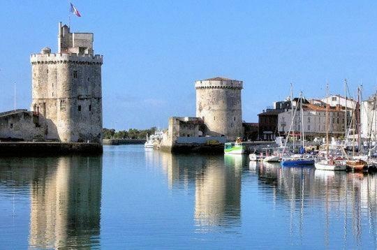 Maison De Charme A La Rochelle Croix-Chapeau Exteriör bild