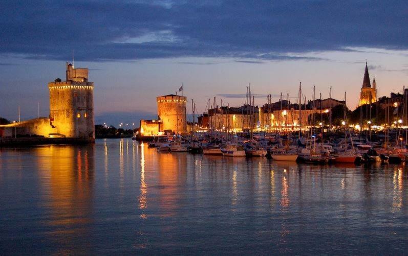 Maison De Charme A La Rochelle Croix-Chapeau Exteriör bild
